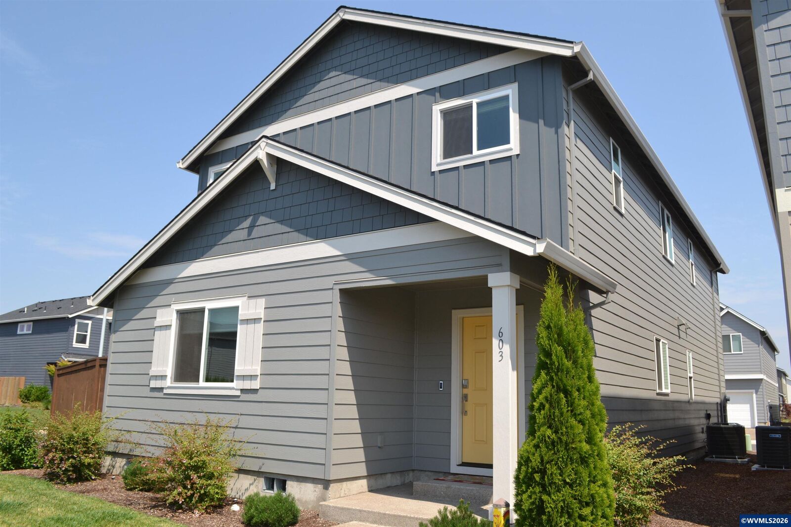 Property Photo: 603 Pickering Ln OR 97071