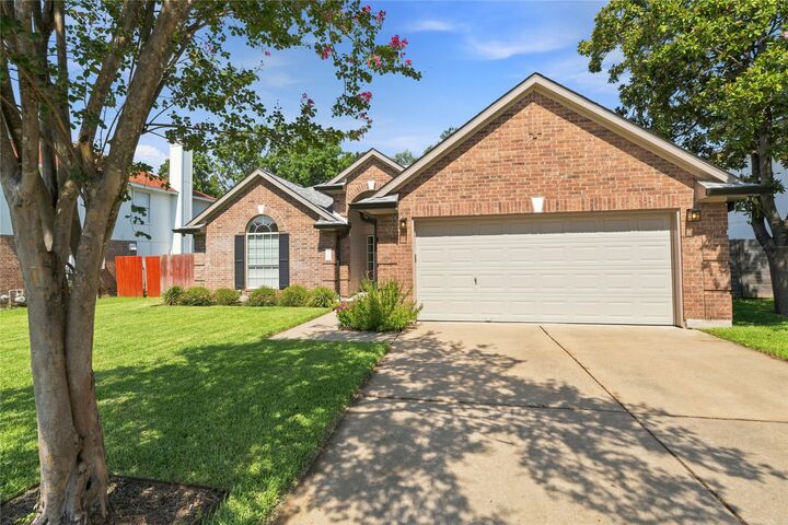 Property Photo: 2307 Loquat Lane TX 78664