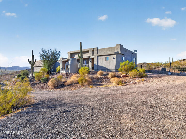 Property Photo: 46208 N 37th Avenue AZ 85087