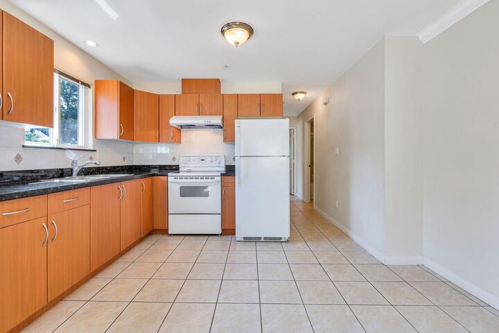 Property Photo:  2291 East 12th Avenue Bsmt  BC V5N 2B2 