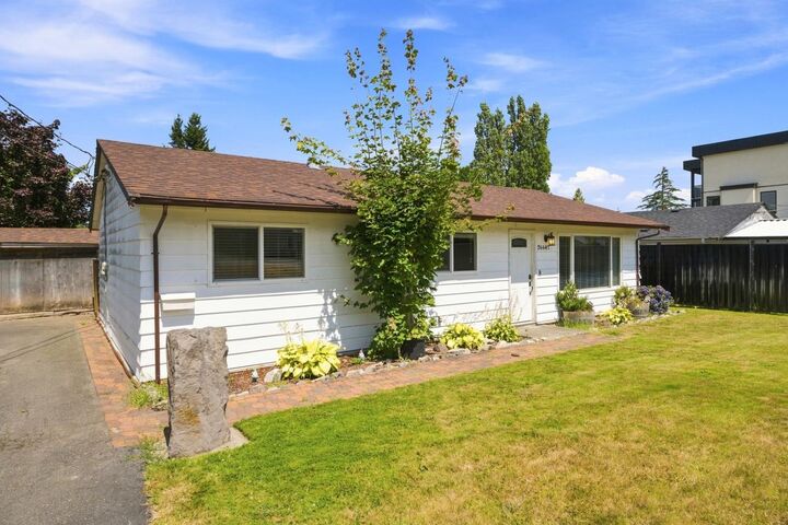 Property Photo:  26647 30A Avenue  BC V4W 3C8 