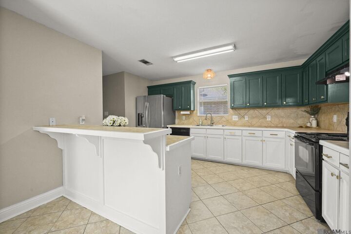 Property Photo: 36025 Portsmouth Dr LA 70706