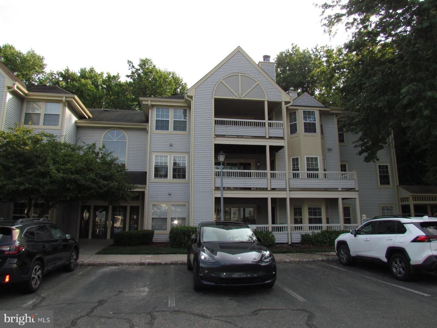 Property Photo:  110 Biscayne Court 7  NJ 08540 
