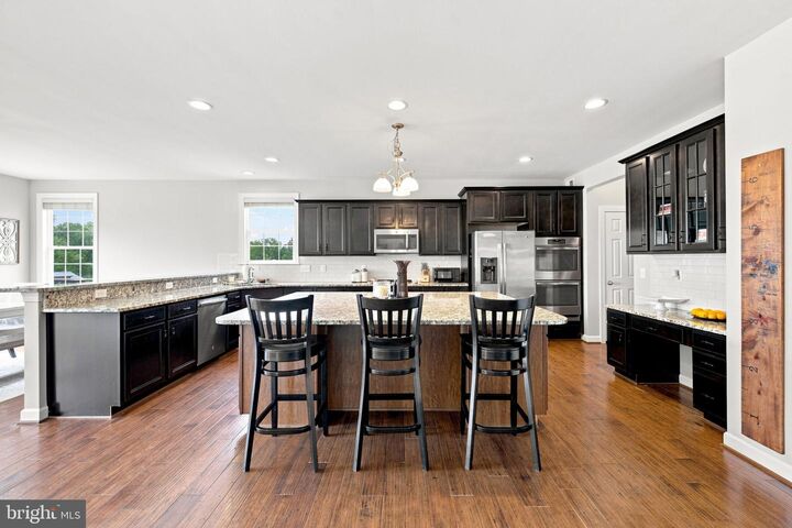 Property Photo: 15169 Coronet Place VA 20197
