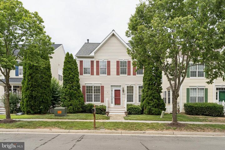 Property Photo:  42650 Harris Street  VA 20152 