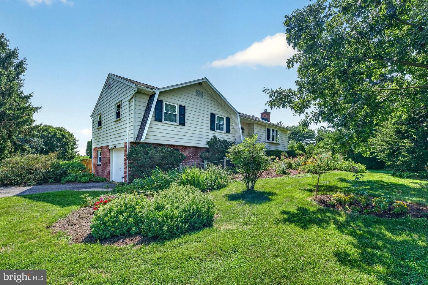 Property Photo: 1277 S Colebrook Road PA 17545