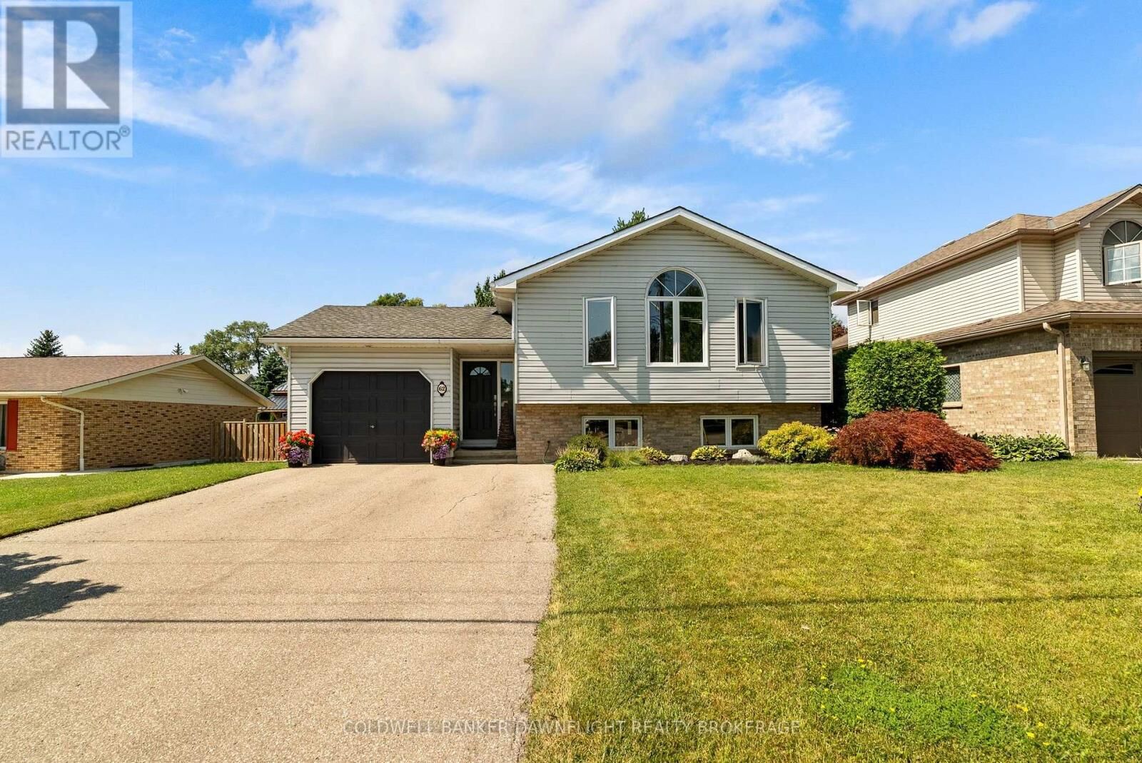 Property Photo:  62 George Street  ON N0M 1S3 