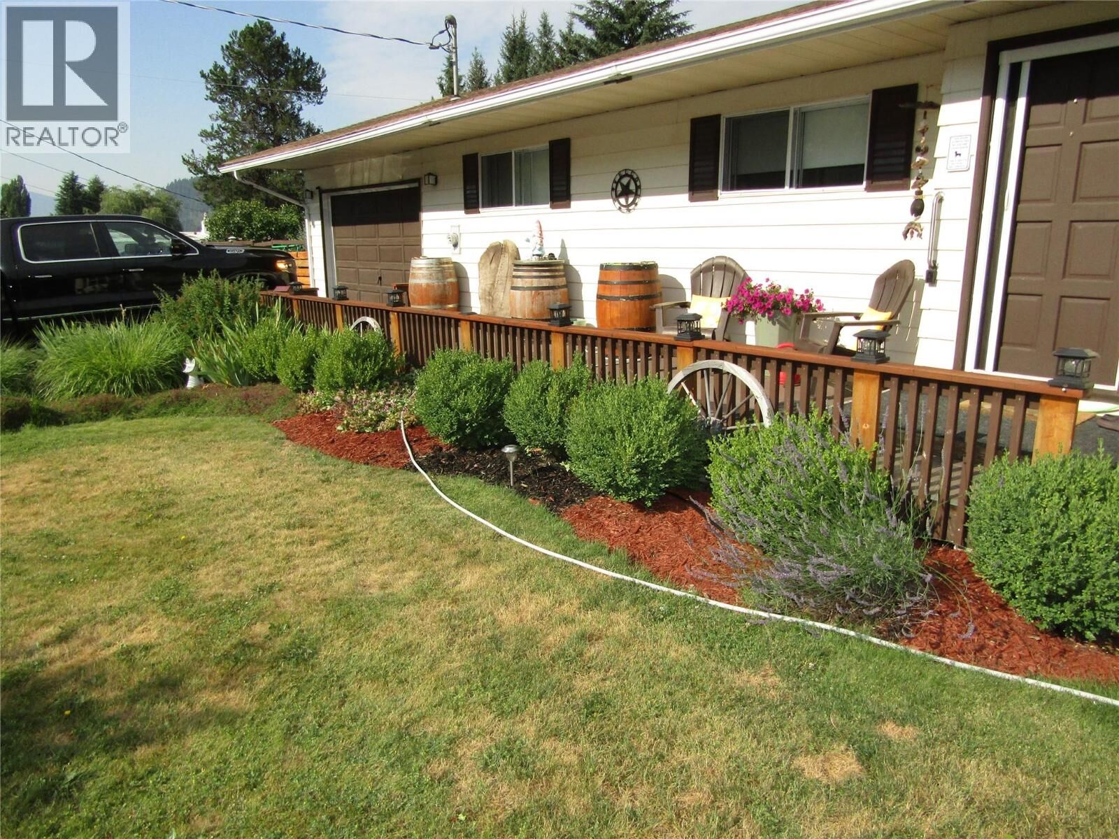 Property Photo: 817 Kimberley Avenue BC V0H 1J0