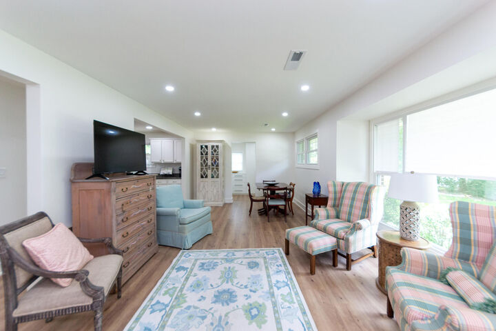 Property Photo:  743 Sinlea Avenue  SC 29464 