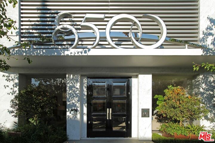 Property Photo:  8500 Burton Way, Unit 614  CA 90048 