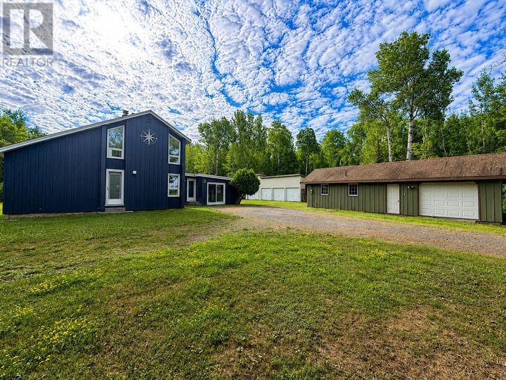 Property Photo:  28 Hanna Rd  ON P7J 0E9 