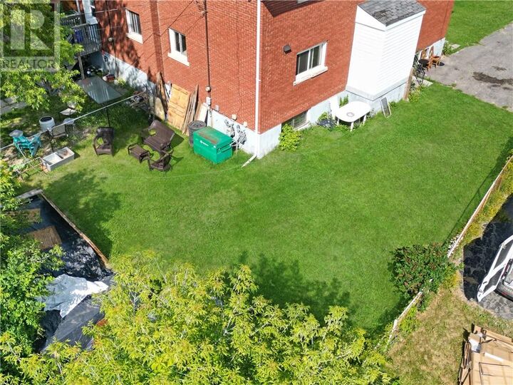 Property Photo:  152 Albany Street  ON P3C 2Z5 