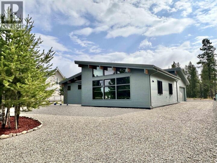 209 Dogwood Street — photo 1