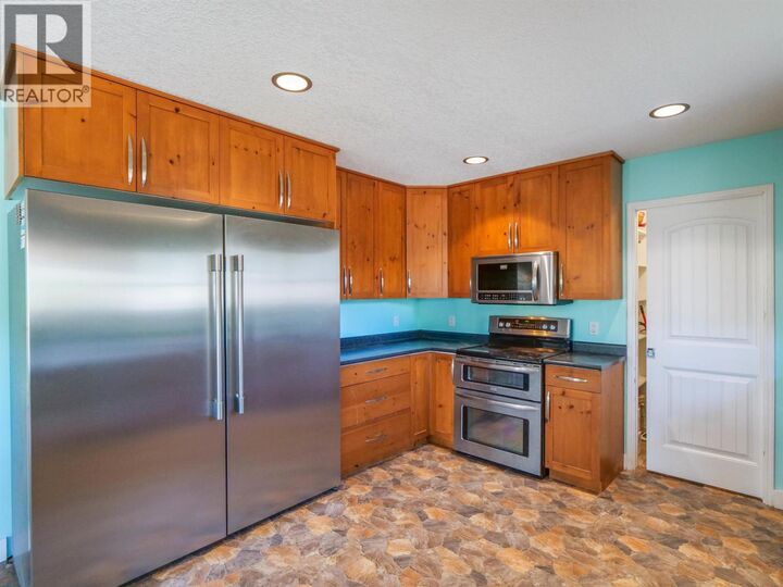 Property Photo:  380 Dennis Road  BC V2J 5M6 