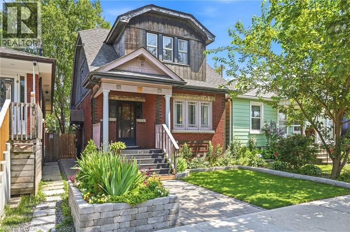 Property Photo:  252 Fairfield Avenue  ON L8H 5H6 