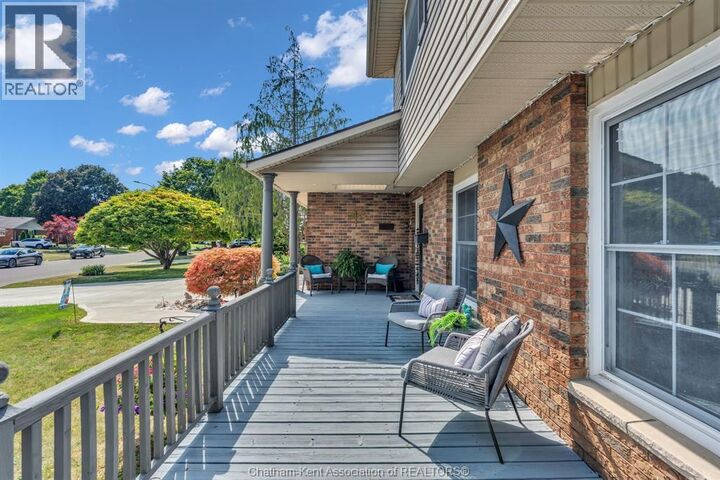 Property Photo:  167 Chippewa Drive  ON N7M 2B3 