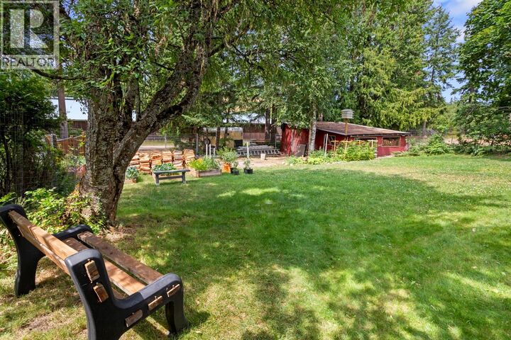 Property Photo:  1413 Eastman Avenue  BC V0B 2B0 