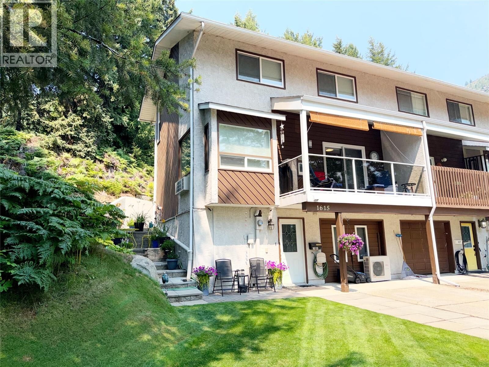 Property Photo:  1615 Balsam Street  BC V1R 4M4 