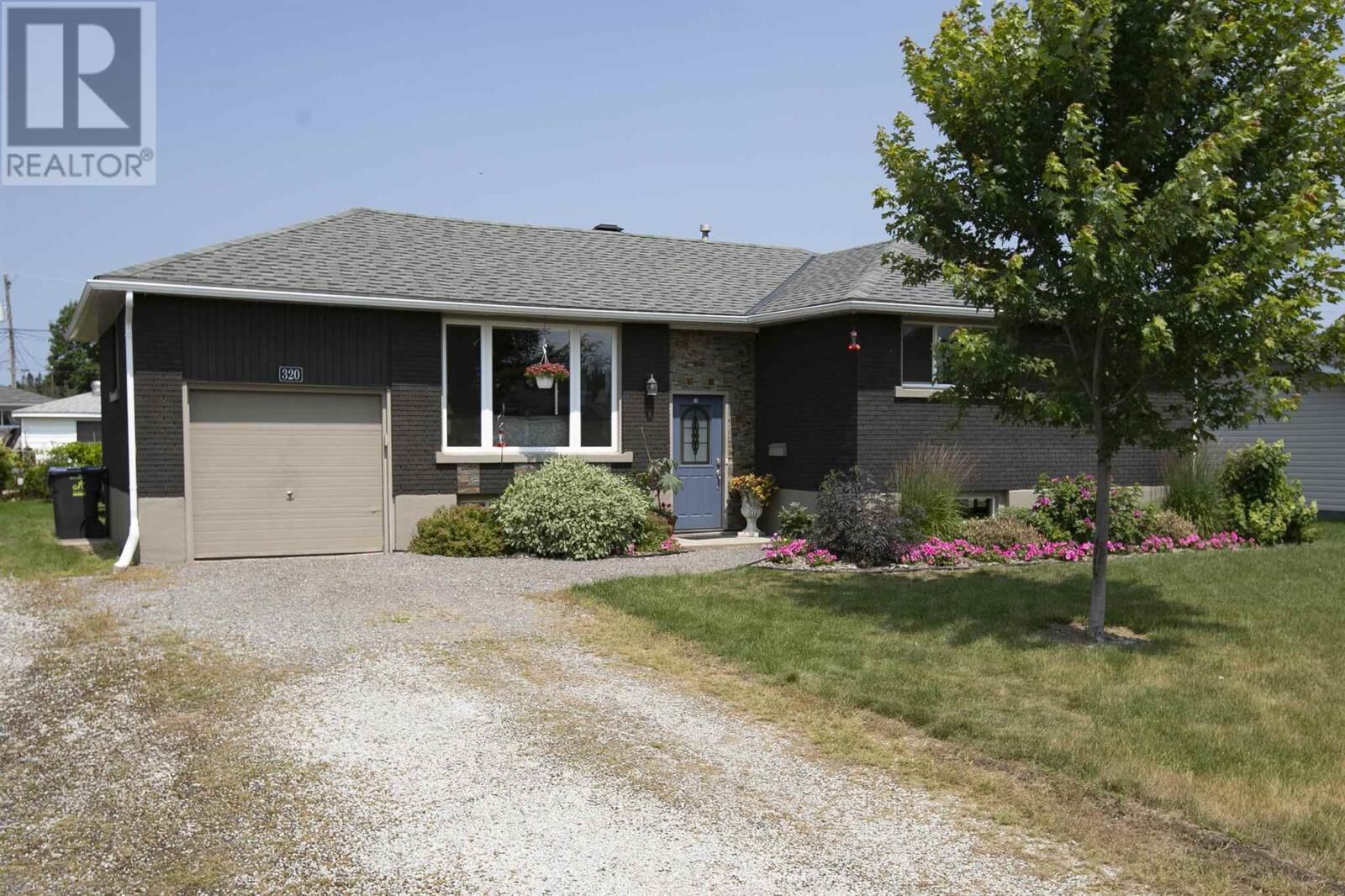 Property Photo:  320 Sydenham Rd  ON P6C 2X7 