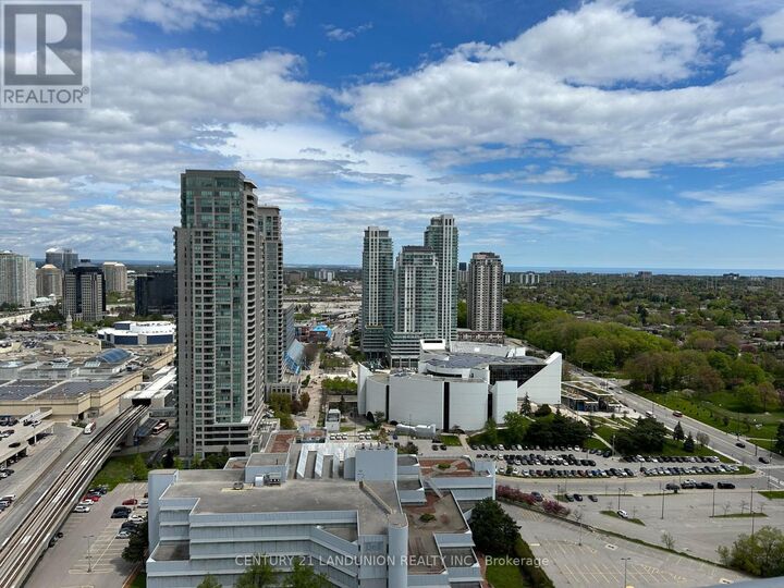 Property Photo: 83 Borough Drive 2807 ON M1P 5E4