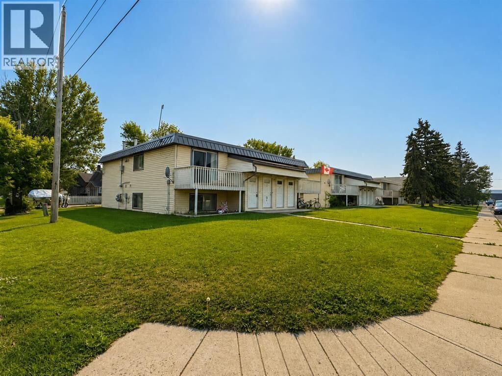 Property Photo:  8014805 52 Street  AB T4H 1G2 