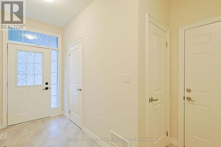 Photo de la propriété:  2235 Blackwater Road 6  ON N5X 0L8 