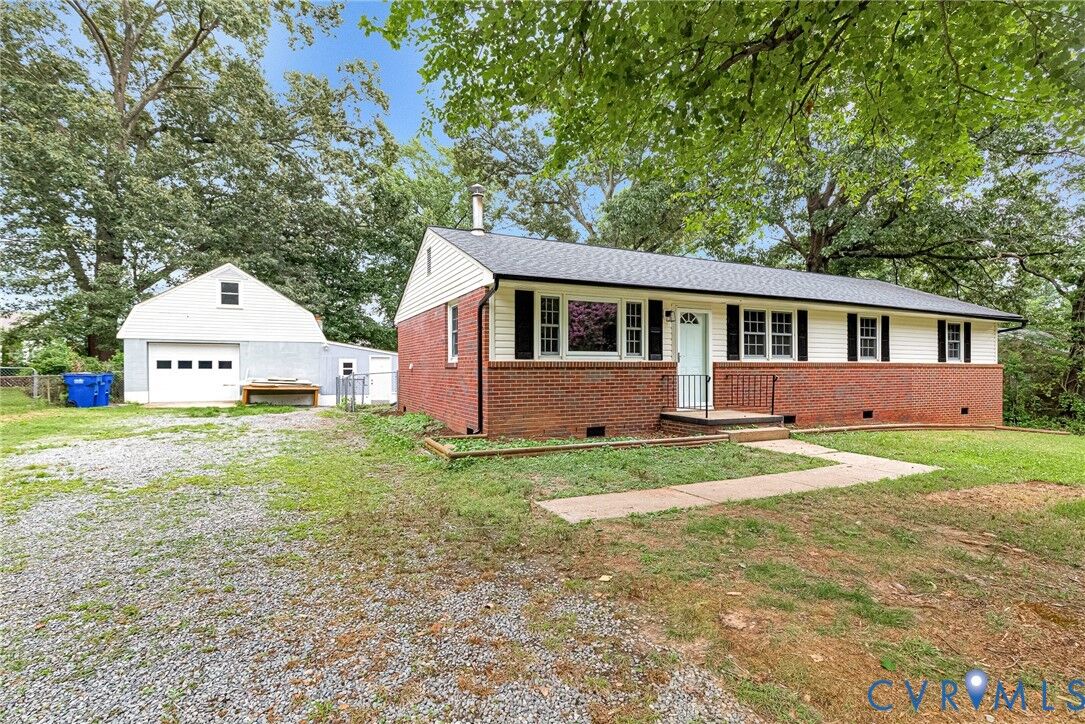 Property Photo: 7613 Ansley Road VA 23231