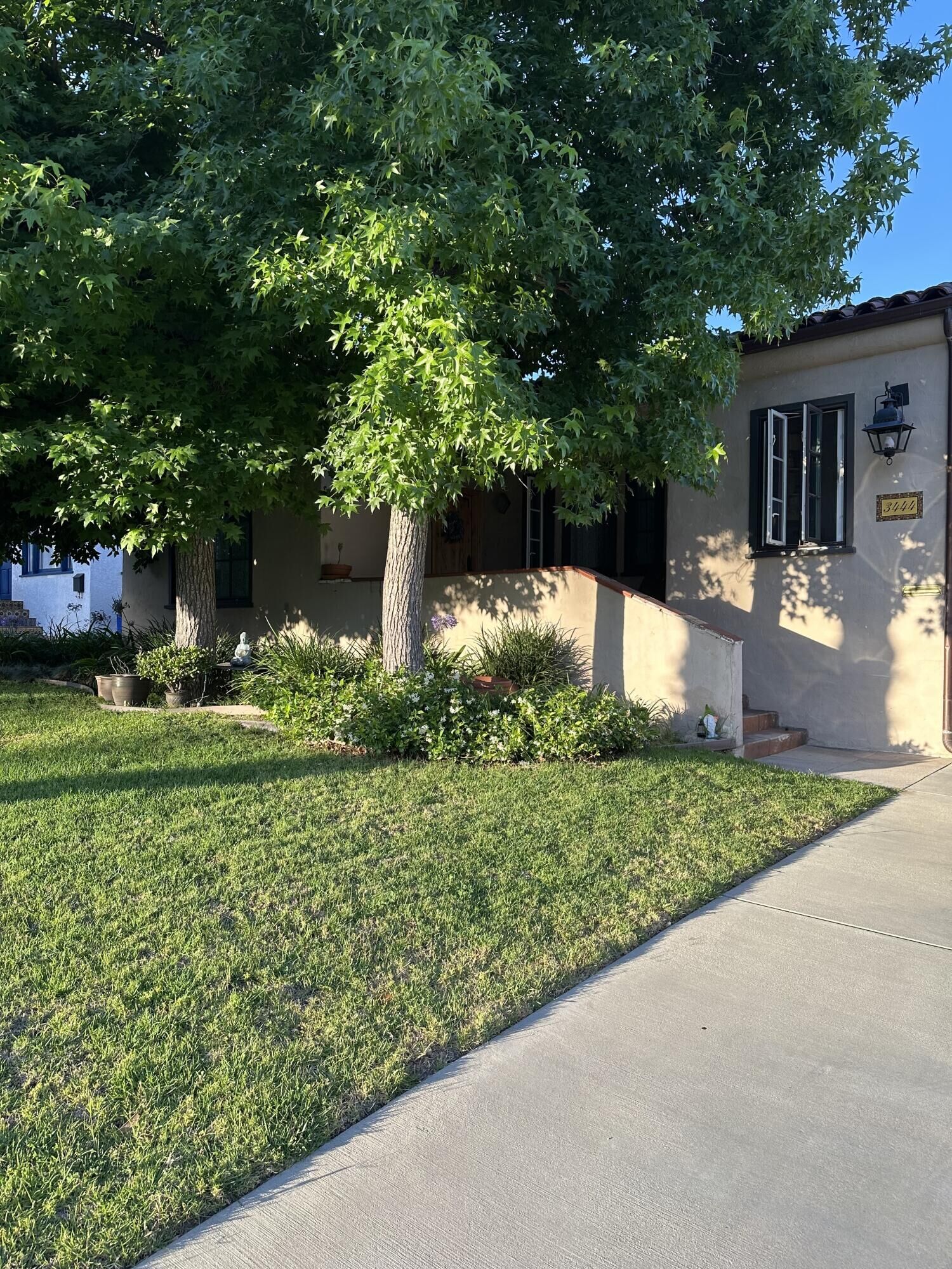 Property Photo:  3444 Las Palmas Avenue  CA 91208 
