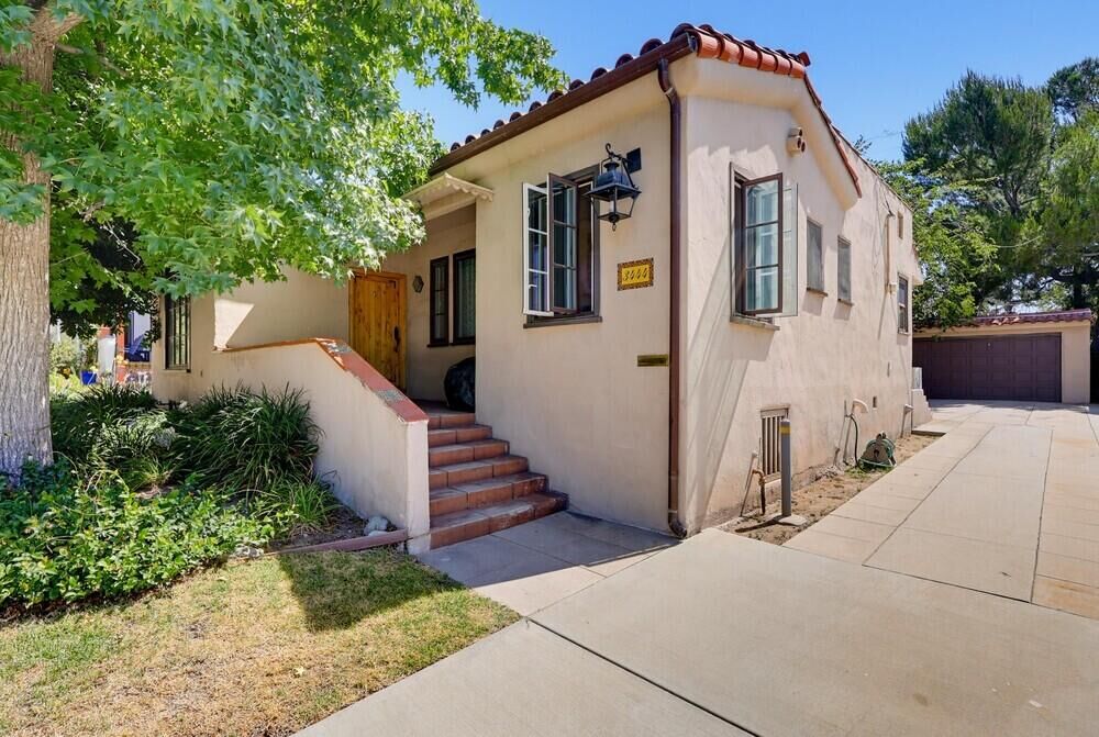 Property Photo: 3444 Las Palmas Avenue CA 91208