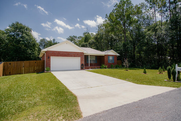 Property Photo:  7282 Birdie Lane  FL 32570 