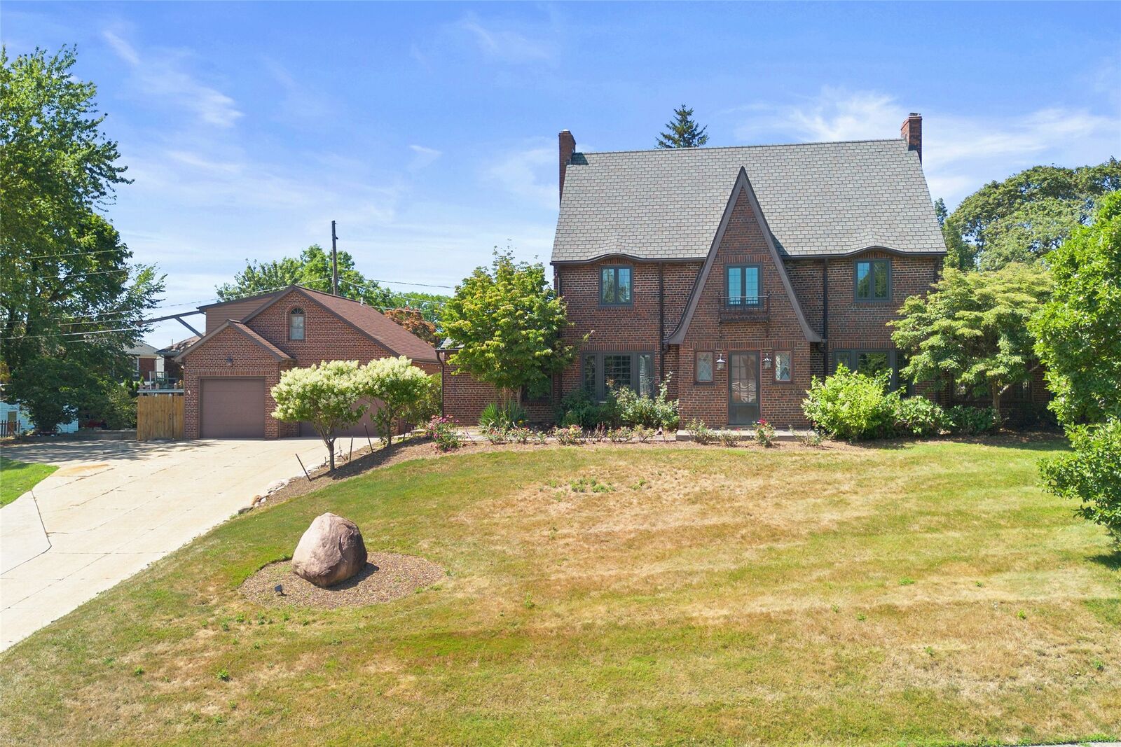 Property Photo:  124 W 37th Street  PA 16508 