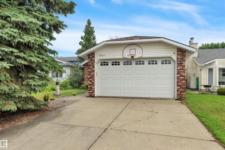Property Photo:  18920 78 Avenue NW  AB T5T 5H8 