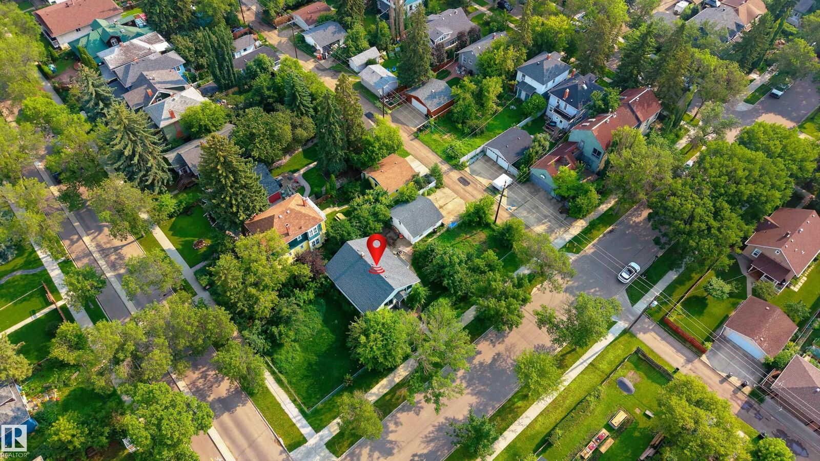 Property Photo: 12628 112 Avenue NW AB T5M 2T3