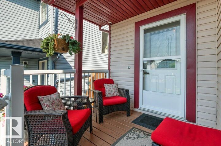 Property Photo:  271 Westwood Point(E)  AB T8L 4N5 