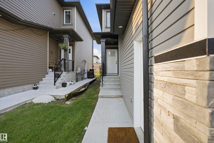 Property Photo: 1703 16 Avenue NW 46 AB T6T 2C3