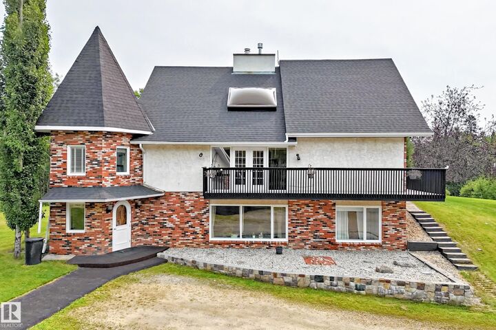 Property Photo: 51313 Rge Road 231 122 AB T8B 1K7