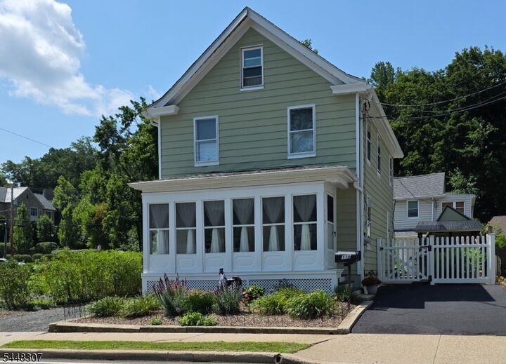 Property Photo:  118 Claremont Rd  NJ 07924 