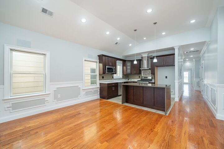 Property Photo:  72 Charles St 2  NJ 07307 