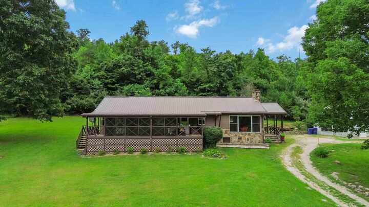 Property Photo:  1651 Highway 1643  KY 42501 
