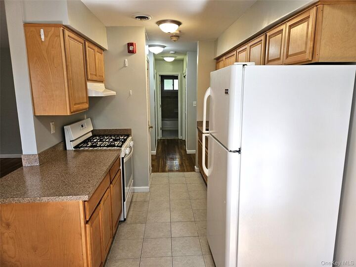 Property Photo:  18 Pavilion Ridge Way 17  NY 10901 