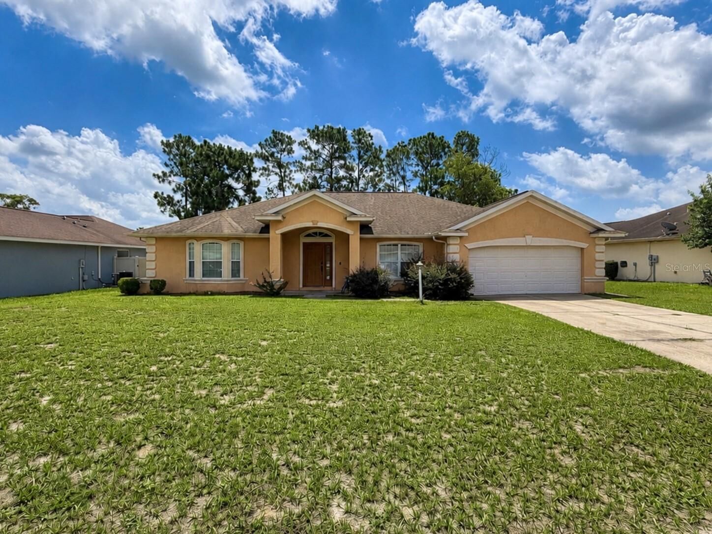 Property Photo: 13405 SW 86th Avenue FL 34473