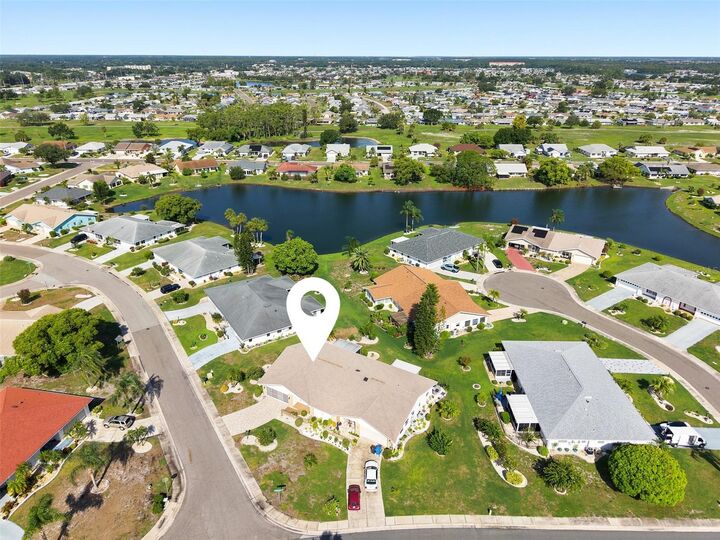 Property Photo:  127 Wintersong Lane  FL 33573 