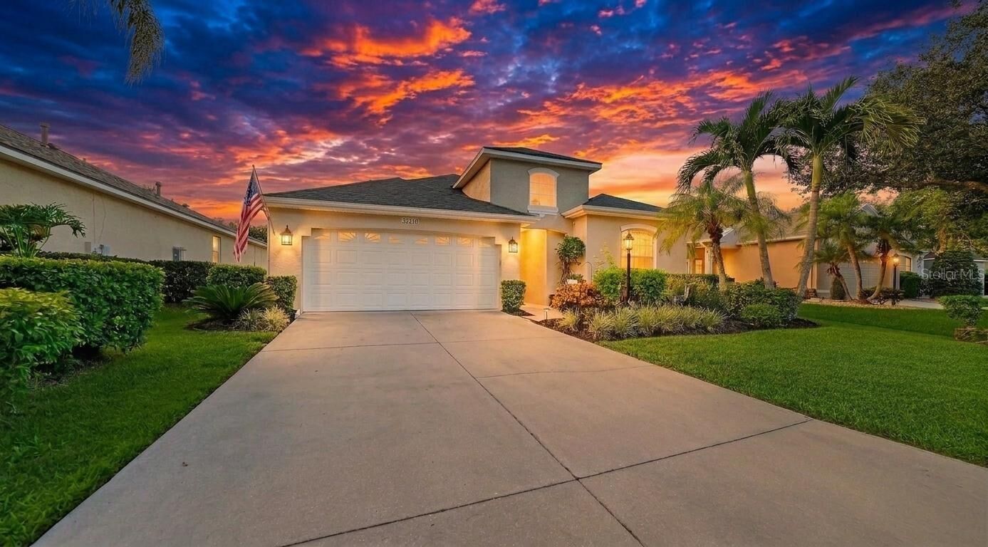 Property Photo:  12630 Rockrose Glen  FL 34202 