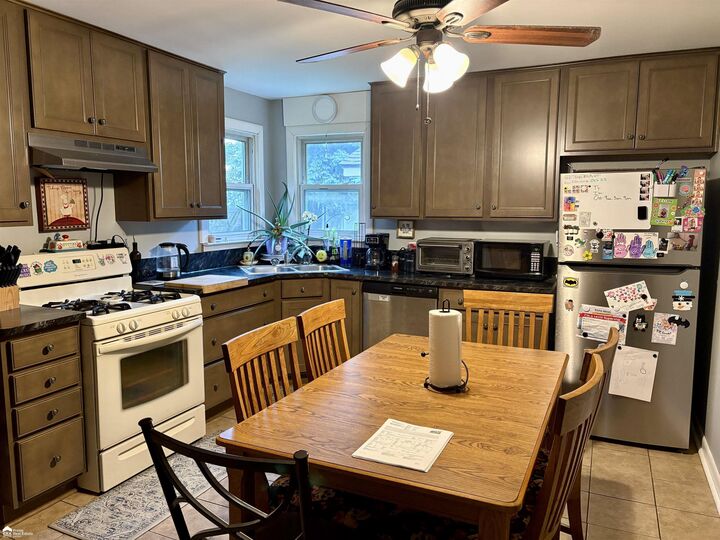 Property Photo:  2816 Wisner Street  MI 48329-2889 