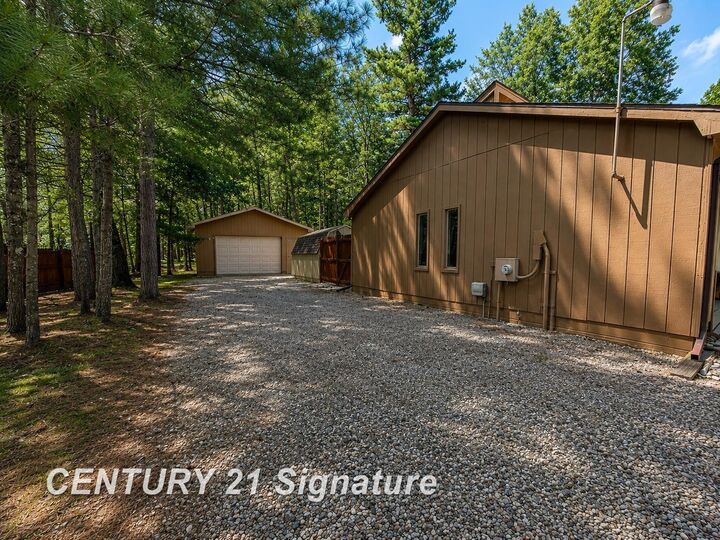 Property Photo:  2625 W Nestel Road  MI 48651 