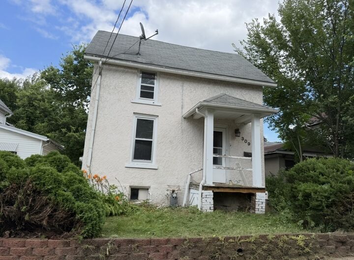 Property Photo:  309 Adams Street  IL 61107 