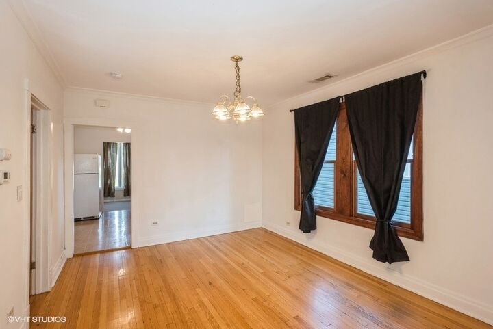 Property Photo:  5639 N Karlov Avenue 2fl  IL 60646 