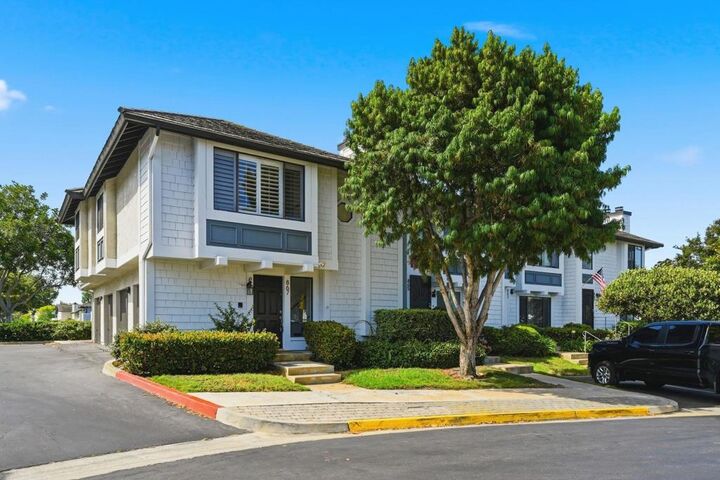 Property Photo:  867 Hollyhock Ct  CA 92011 