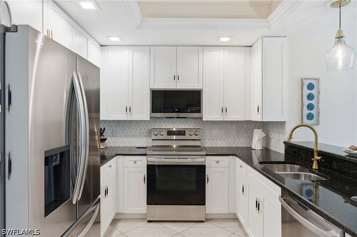 Property Photo:  3901 Kens Way 3407  FL 34134 