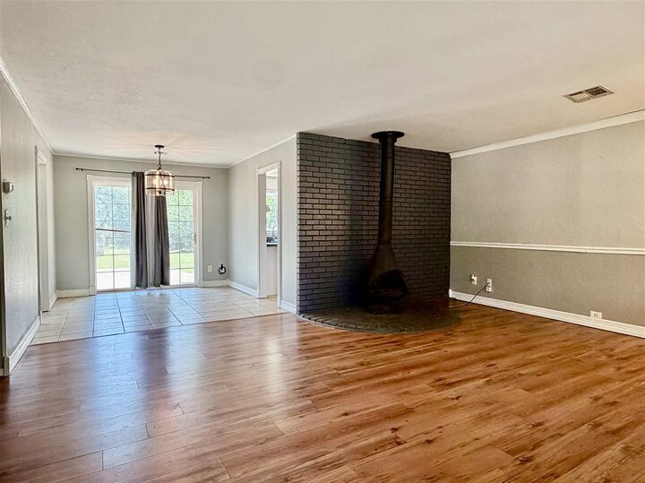 Property Photo:  903 Robin Road  OK 74631 